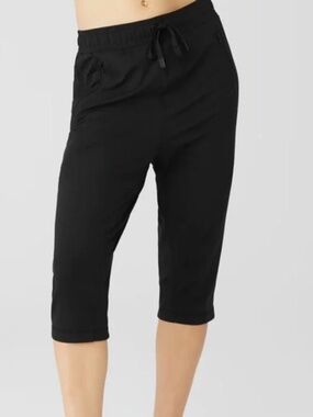 Alo Balance Capri Pants